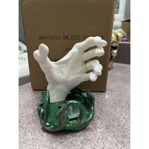 New Halloween 2022 Witch Hand Ivy Soap Holder Bath and Body Works Iridescent - Picture 5 of 7